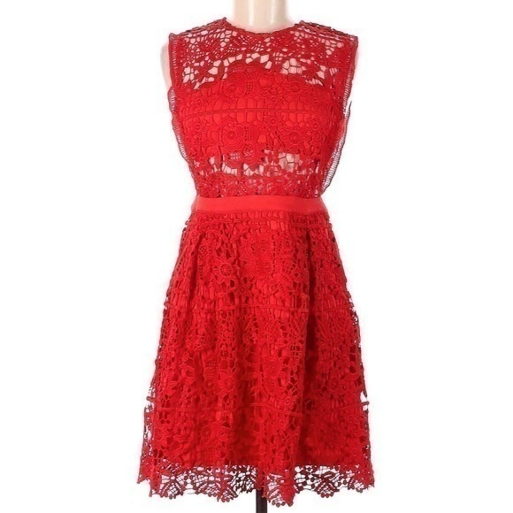 Women’s Verty Red Lace Cocktail Dress